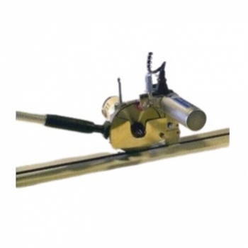 Taglierina per tessuti su guida KM modello KC-2